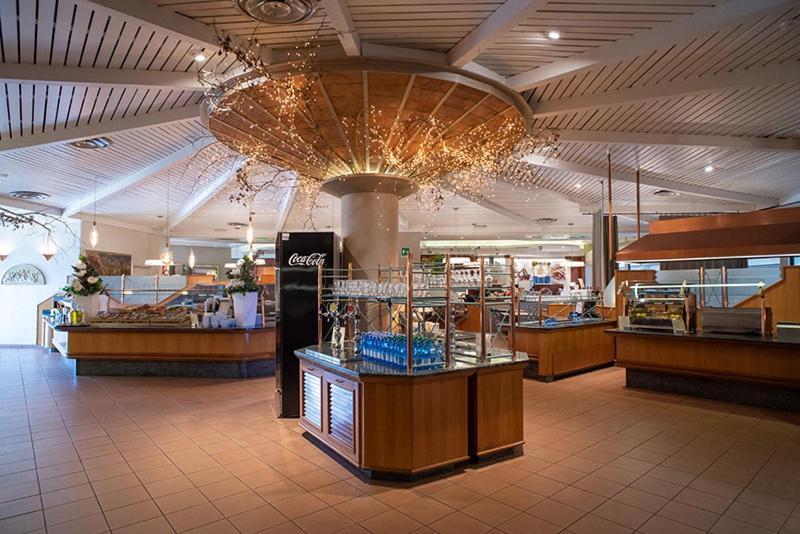 Hotel Europa Pallazzolo sullʼOglio エクステリア 写真